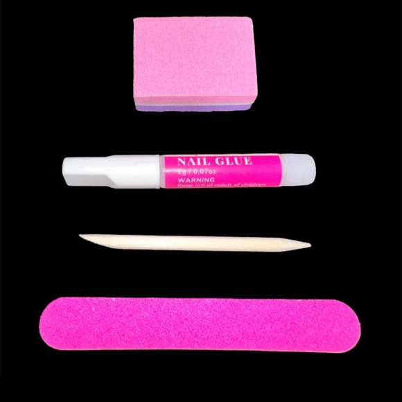 Press On Nails Kit - Picture 2 of 2